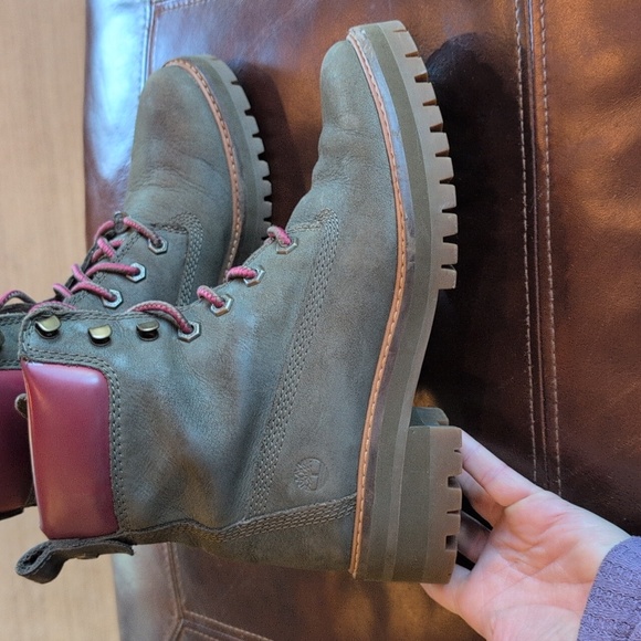 Timberland Women's Courmayeur Valley 6" Boot Olive Nubuck 7 - Picture 2 of 13